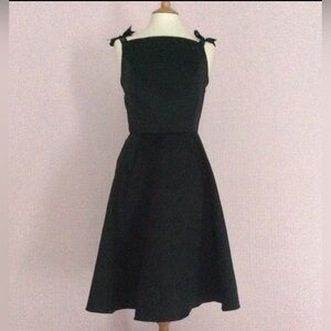 Audrey Hepburn-Inspired Little Black Dress-L